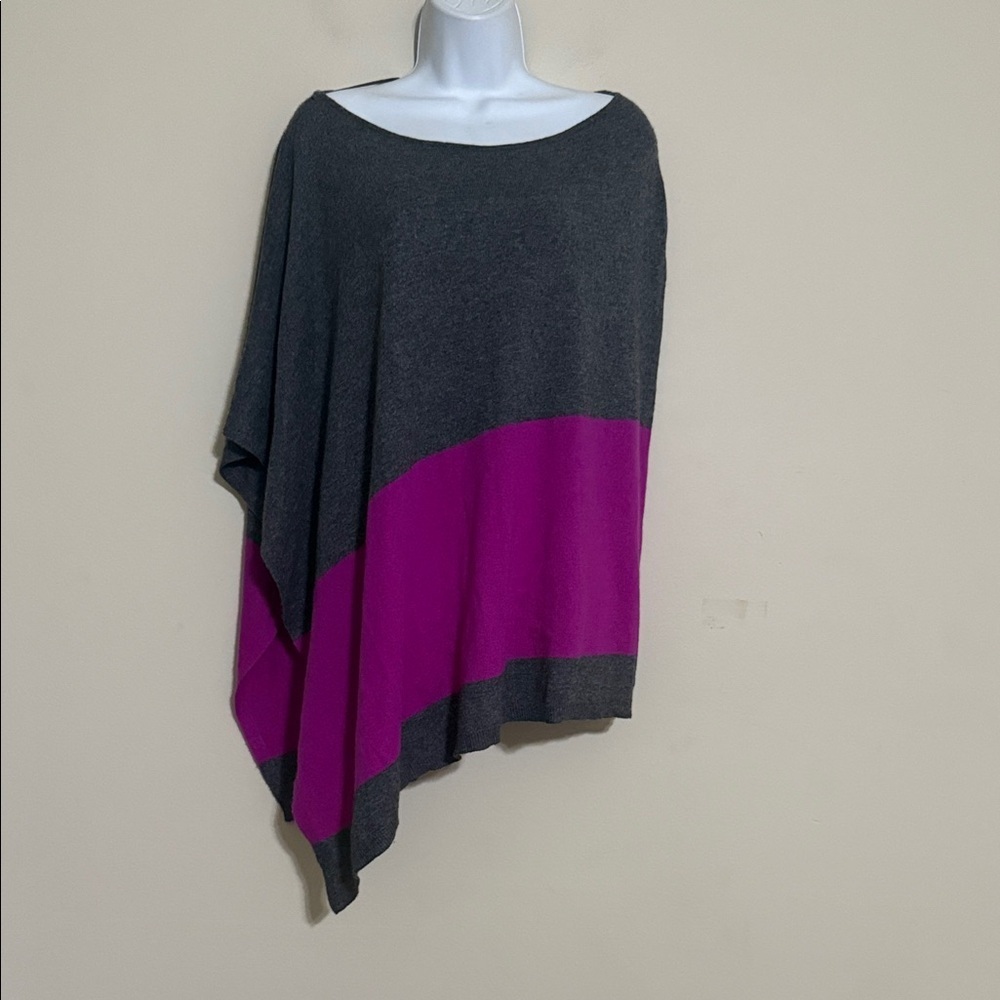INC International Concepts Charcoal and Magenta Poncho women 0X/1X soft wool Y2K